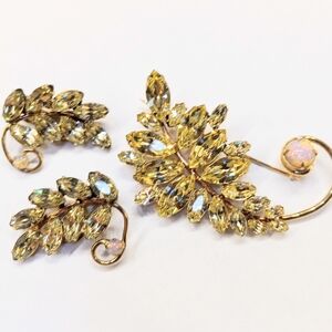 Vintage Yellow Rhinestone Brooch Bonus Earrings Signed Kafin